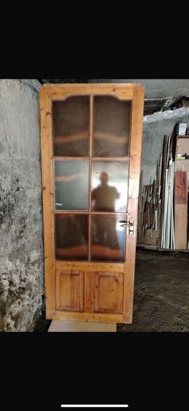 divar kağızları ve qiymetleri: Taxta və şüşə kombinasiyalı qapılar Hər biri 50 azn Ölçü 60x200 — 1