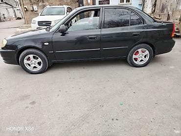 hyundai sonata 2010: Hyundai Accent: 1.5 l | 2005 il Sedan — 3