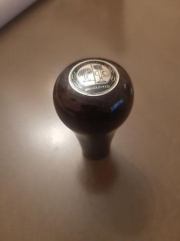 AMG ötürmə qolu başlığı - Dizayn: Üst hissədə AMG loqosu və emblemli — 4