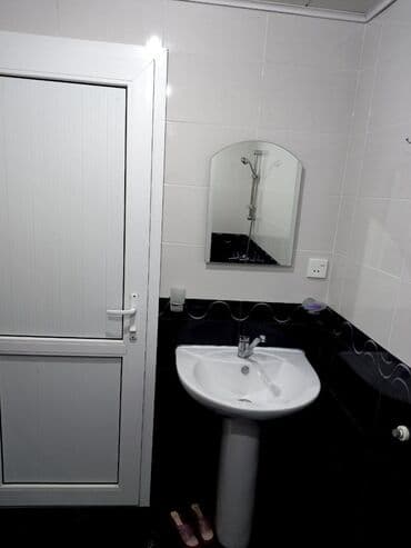 kiraye ev 7 mkr: 9.mkr, kecmis Tərlan şadlıq evinin yanında 18 mərtəbəli binanın 16cı — 11