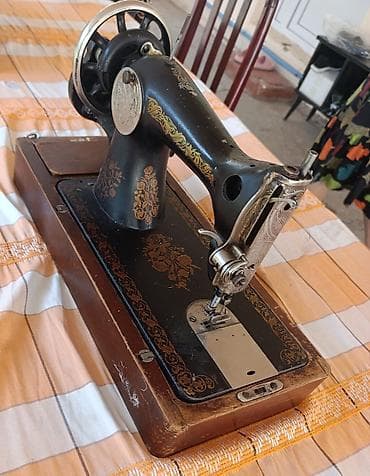 Digər biznes avadanlığı: Qədim tikiş maşını,1 əsrlik,tam işlək vəziyyətdə — 2