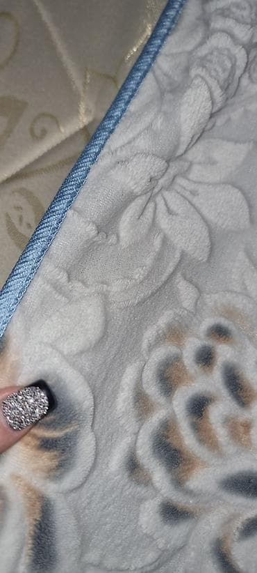 su kəni: Məhsul: Yumşaq flanel/plüş örtük (pled) - Material: Qalın, tüklü — 2