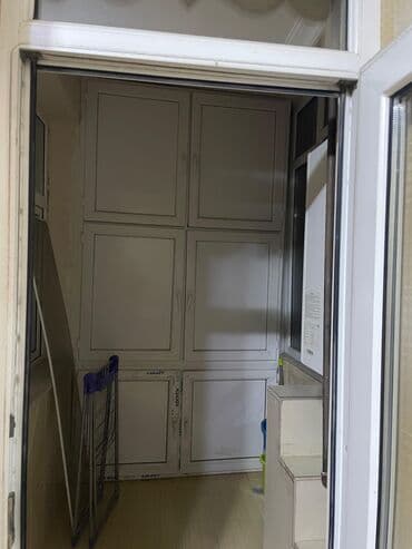 7 mikrorayon: Bakı, 9-cu mikrorayon, 3 otaqlı, Köhnə tikili, m. Memar Əcəmi, 127 kv. m — 11