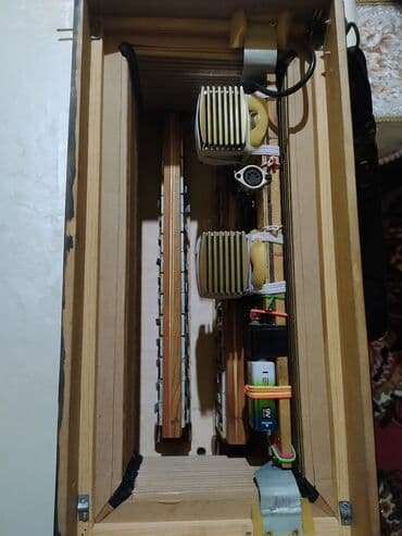 qədimi əşyalar satışı: Qarmon, Akustik, İşlənmiş, Ünvandan götürmə — 3