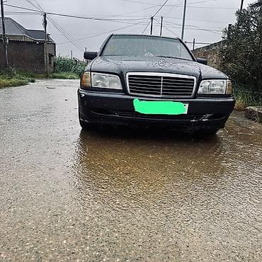w210 arxa buferi: Mercedes-Benz 200: 2 l | 1995 il Sedan — 4