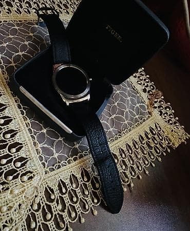 oppo watch: LG ağıllı saat - Model: LG Watch (dairəvi ekranlı, arxa qapaqda ürək — 4