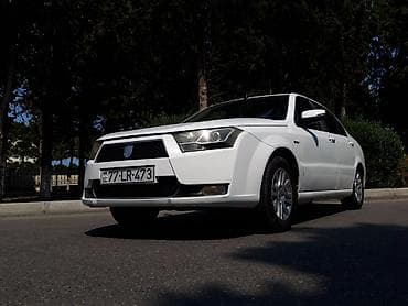 lizing avtomobiller: Ağ rəngli sedan avtomobil Xarici: - Ağ gövdə, arxa park sensorları - — 8