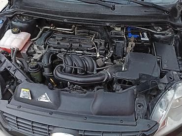 Ford Focus: 1.6 l | 2008 il 177200 km Hetçbek