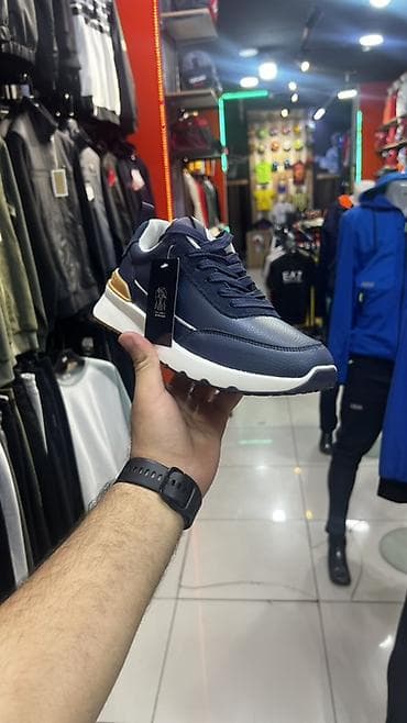 krasovka modelleri: Məhsul: Kişi idman ayaqqabısı - Rəng: Tünd göy (navy) – ağ orta — 4