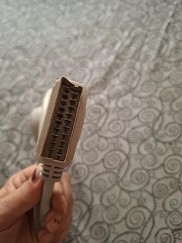 oyun diskleri: SCART–SCART audio/video kabeli - Konnektorlar: 21-pin SCART (iki — 2