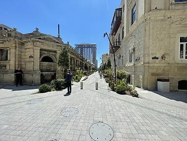 emircanda ev satisi: Yeni piyada yolu salinan Islam Seferli küçəsi ilə Dilarə Əliyeva — 3