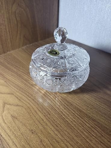 tom xrustal: Kəpənək naxışlı şüşə/kristal konfetiqabı (qapaqlı) - Material — 2