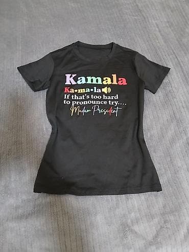 Qadın T‑şortu – “Kamala” temalı, rəngli yazılı - Rəng: qara - Kəsim