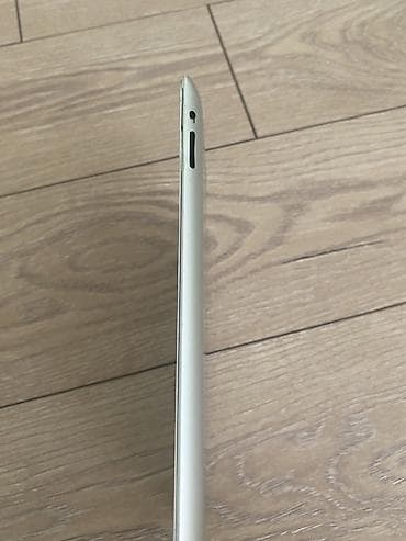 Apple iPad: Б/у Apple iPad 3 (2012), 9,7", < 64 ГБ, Самовывоз — 2