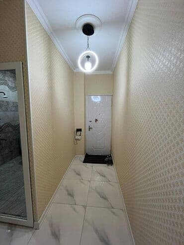 emlak: 4-cü mikrarayon,Zərifə Əliyeva adına göz xəstəxanası yaxınlığında,9 — 11