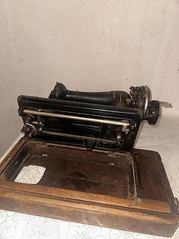 nerd taxta: Məhsul: Singer tikiş maşını (antik) Təsvir: - Brend: The Singer — 4