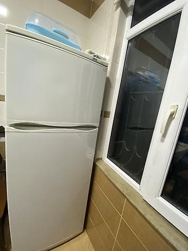 İki qapılı soyuducu - Rəng: ağ - Üst hissə: dondurucu bölmə - Alt lalafo.az -da İki qapılı soyuducu - Rəng: ağ - Üst hissə: dondurucu bölmə - Alt