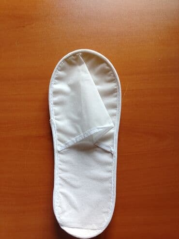 сдам контейнер на ортосайском рынке: Yesikler her novde. Oteller ucun parca ayaqqabi yeni şəpiy. Veşilka — 23