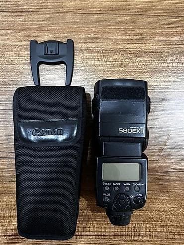 video reqstrator: Canon Speedlite 580EX II xarici flaş - Brend/model: Canon Speedlite — 1