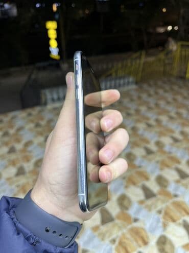 Apple iPhone: IPhone X, Gümüşü, Face ID — 4