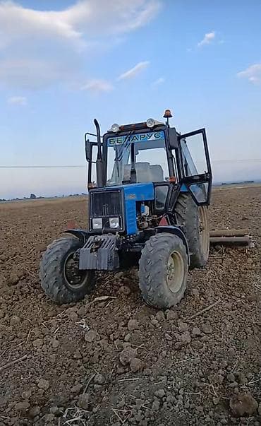 Məhsul: Belarus MTZ 892 traktor Traktirin arxasinda 5 cergeli semisqa — 3