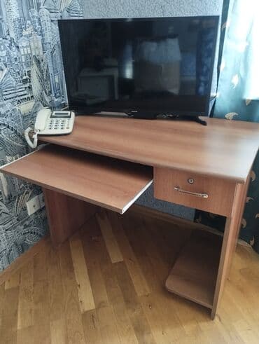 komputer kurslari ehmedlide: Kompüter masası, İşlənmiş, Açılmayan, Taxta, Dördbucaq masa — 2