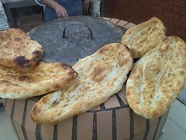 asistent vakansiya: Tendir çöreği bişiren xanım teleb olunur. Çöreq bişirmegi bilmeyen — 4