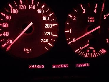 audi a6 c5: BMW 5 series: 2.5 l | 1996 il Sedan — 5
