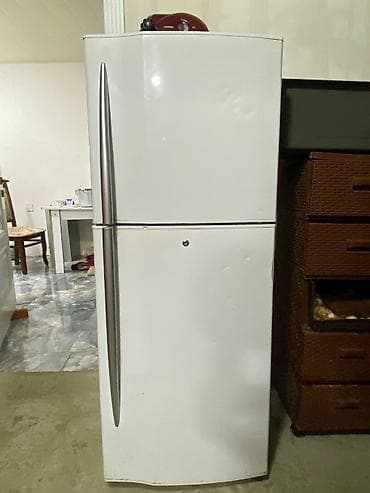 soydclar: Toshiba iki qapılı soyuducu-dondurucu - Model: GR-M28UT (etiketdə — 1