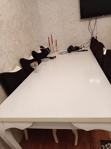 isdemis divanlar: Qonaq otağı üçün, İşlənmiş, Açılmayan, Dördbucaq masa, 12 stul — 3