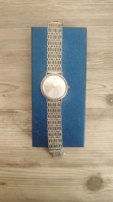 Qol saatı, Luch, rəng - Gümüşü