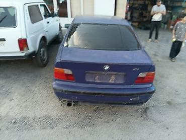 BMW 3 series: 1.8 л | 1991 г. Седан — 2