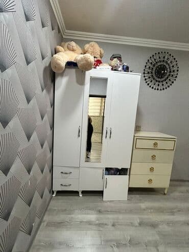 стенка для спальни: Новый, Распашной, 3 двери Прямой шкаф, Шифоньер — 2