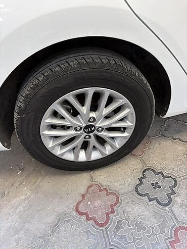 kia picanto: Kia Rio: 1.6 l | 2020 il Sedan — 5