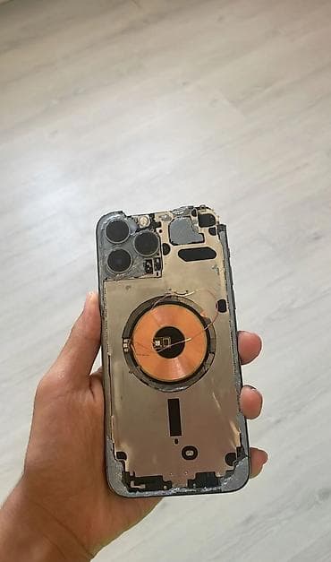 satdıq telefonlar: IPhone 13 Pro Max, Qırıq, Simsiz şarj, Face ID — 1