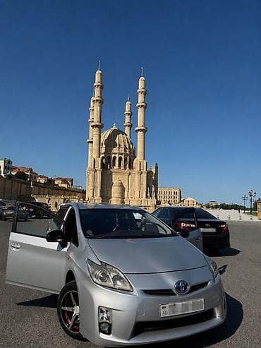 prius ön şüşə: Toyota Prius – hibrid həcmli şəhər sedanı/hatchback Texniki — 1