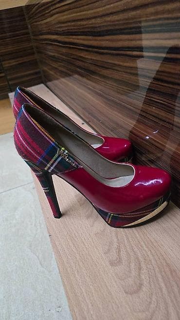 Tuflilər, Ölçü: 38, rəng - Qırmızı, İşlənmiş lalafo.az -da Tuflilər, Ölçü: 38, rəng - Qırmızı, İşlənmiş