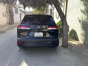 mikroavtobus satilir: Toyota Corolla Cross: 1.8 l | Krossover — 2