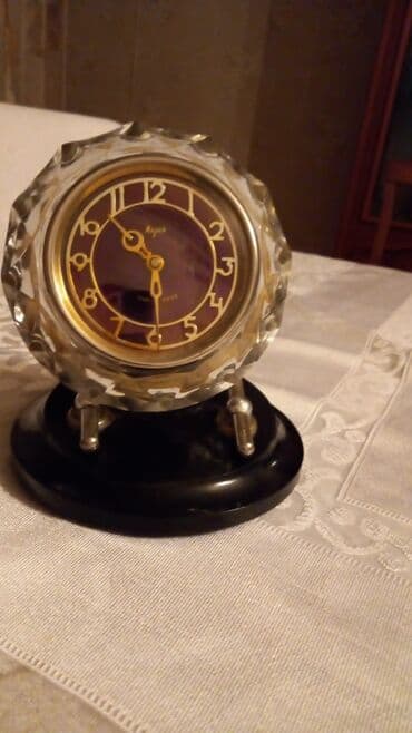 механические часы в баку: Qedimi stolüstü saat — 1