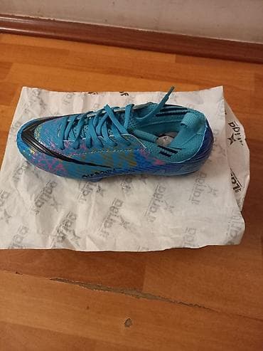 Musiqi alətləri: Butslar Ölçü: 38, Yeni — 6