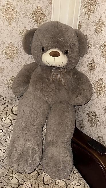 teddi: Boyuk olculu Teddy oyuncağ ayı sekilde gorunduyu kimi tep tezedir hec — 2