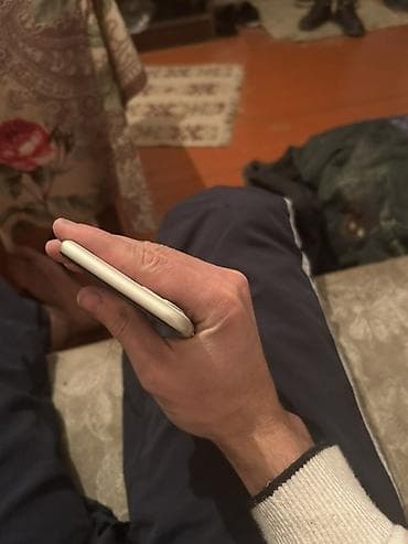 iphone 11 batarya: IPhone 11, 64 GB, Gümüşü, Face ID — 4