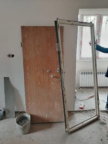 Köhnə rus qapısı satılır. - Material: metal karkaslı, üzlüyü ağac lalafo.az -da Köhnə rus qapısı satılır. - Material: metal karkaslı, üzlüyü ağac