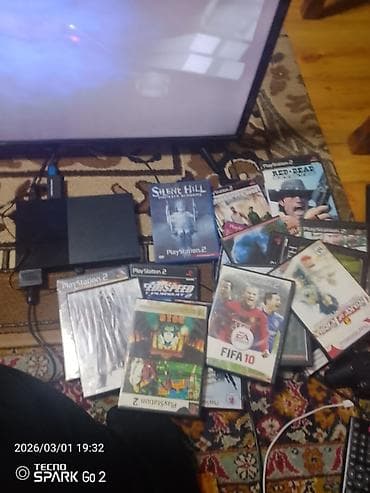 oyunların yazılması: Sony PlayStation 2 Slim (PS2) oyun konsolu işlək vəziyyətdə iki — 6
