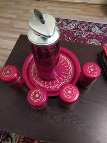 qedmi qablar: Termos.Qədimi Yapon termos dəsti.4 ədəd balası da termosdur.Təzə — 1