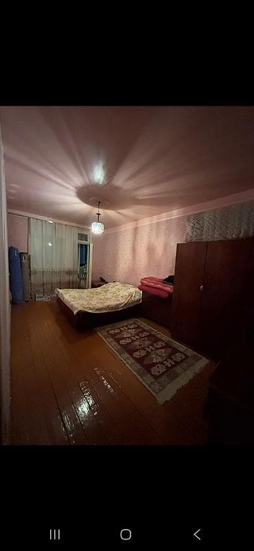 4 otaqlı mənzil 3 balkonu var 2 gune satilmalidi– geniş planlı - — 2