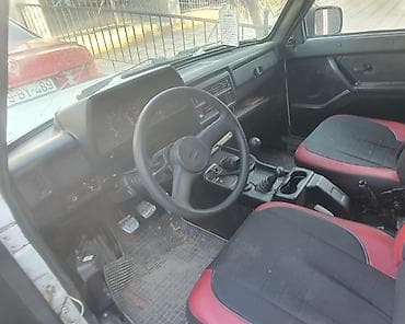 VAZ (LADA): VAZ (LADA) 4x4 Niva: 1.7 l | 1999 il 231651 km Sedan — 5