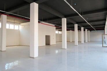 korpu mərasim evi: Hər profilə uyğun. 1500 Kv.m Yeni təmirdən çıxmış qabağı tam şüşəli 2 — 2