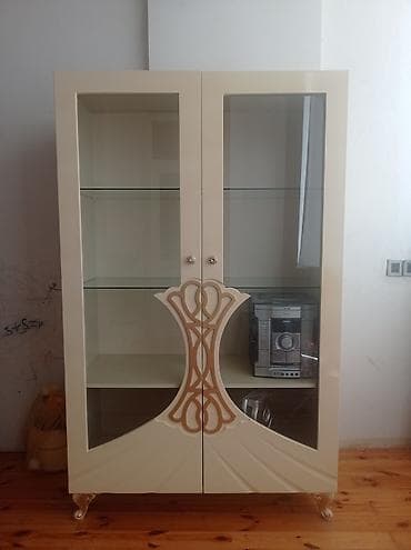 Zərif dizaynlı qonaq otağı mebel dəsti - Rəng: krem/ivori, qızılı at lalafo.az Zərif dizaynlı qonaq otağı mebel dəsti - Rəng: krem/ivori, qızılı