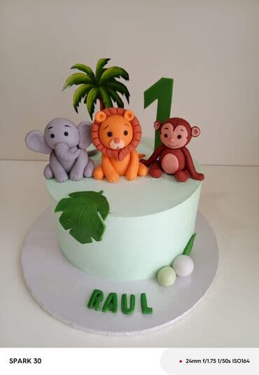 Готовые блюда, кулинария: Salam hər cür şirniyyatlar toy nişan üçün tortlar(ekler yaş keks və.s) — 7